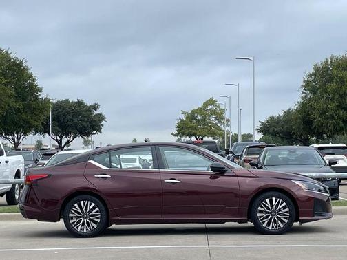 Garnet Pearl 2025 Nissan Altima 2.5 SV