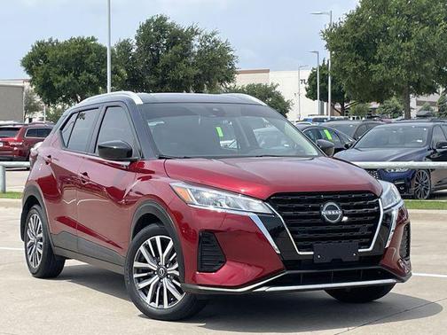Super Black 2023 Nissan Kicks SV