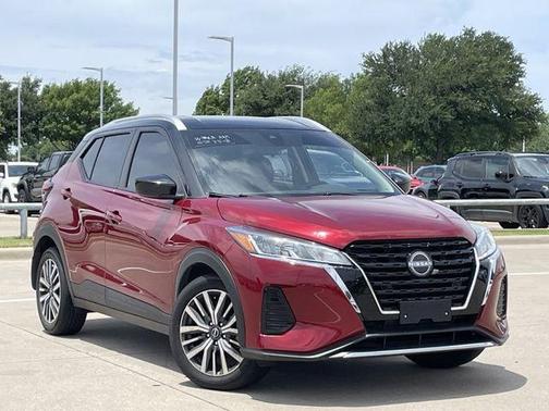 Super Black 2023 Nissan Kicks SV