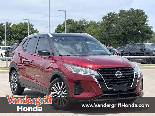 Super Black 2023 Nissan Kicks SV