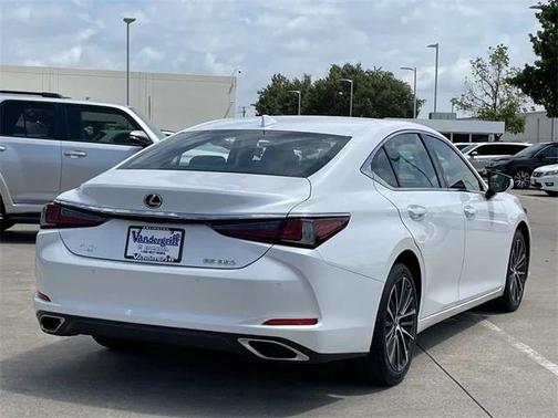 2022 Lexus ES 350 Base
