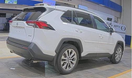 2020 Toyota RAV4 XLE Premium