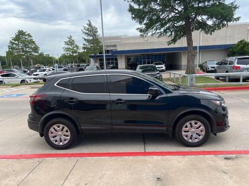 Magnetic Black Pearl 2020 Nissan Rogue Sport S