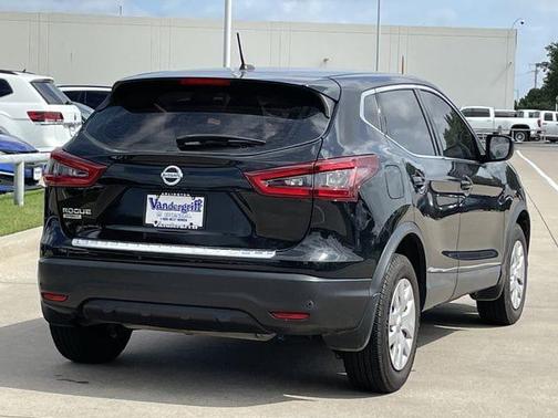 Magnetic Black Pearl 2020 Nissan Rogue Sport S