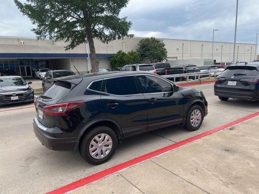 Magnetic Black Pearl 2020 Nissan Rogue Sport S