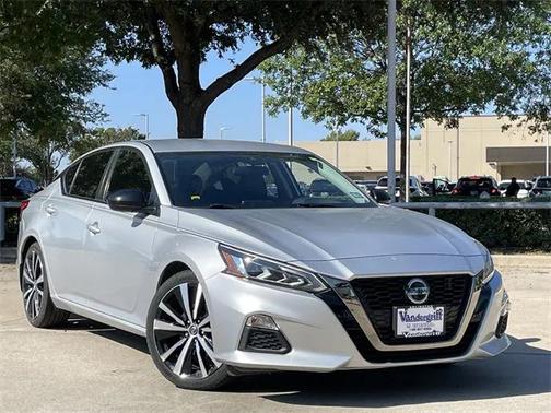 2020 Nissan Altima SR FWD