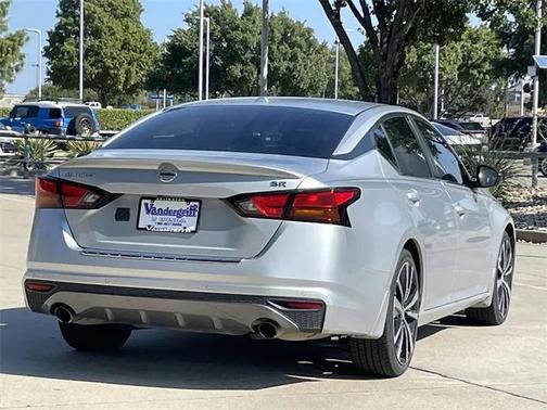 2020 Nissan Altima SR FWD