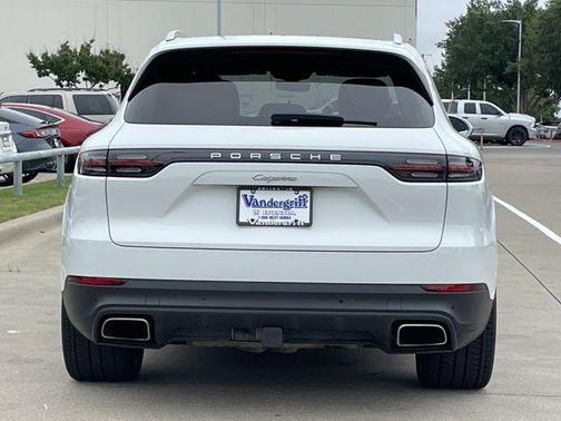 White 2021 Porsche Cayenne Cayenne