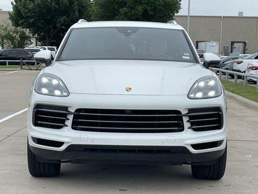 White 2021 Porsche Cayenne Cayenne
