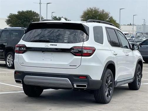 2025 Honda Pilot Touring 8-Passenger