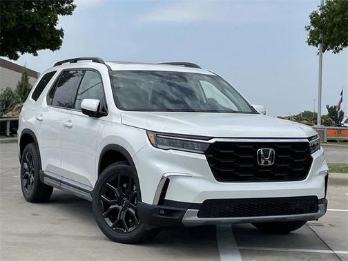 2025 Honda Pilot Touring 8-Passenger