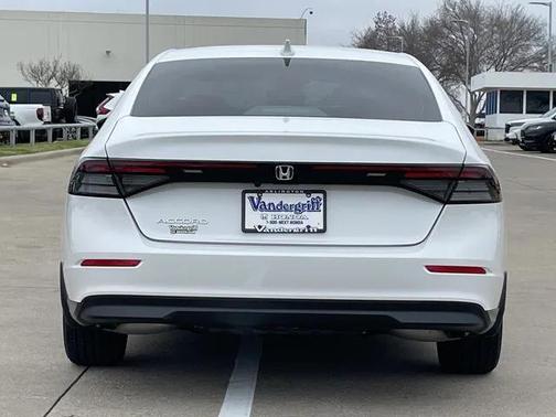 2025 Honda Accord LX 1.5T