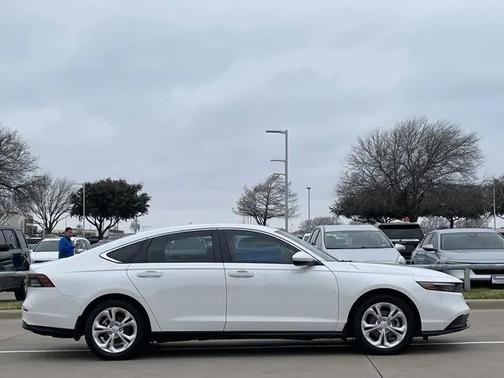 2025 Honda Accord LX 1.5T