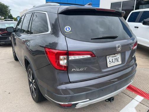 Modern Steel Metallic 2019 Honda Pilot Touring 8-Passenger