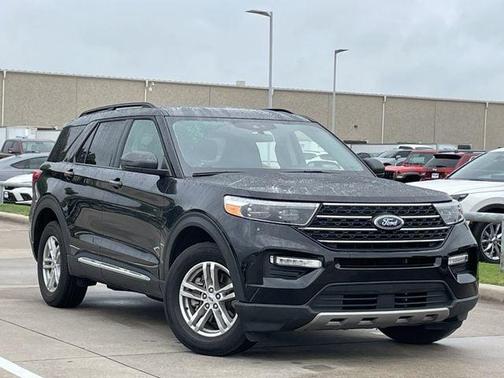 Agate Black Metallic 2022 Ford Explorer XLT