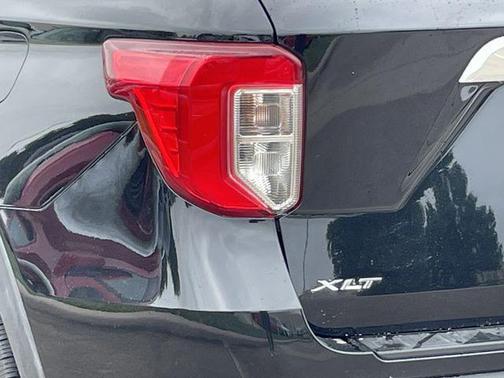 Agate Black Metallic 2022 Ford Explorer XLT