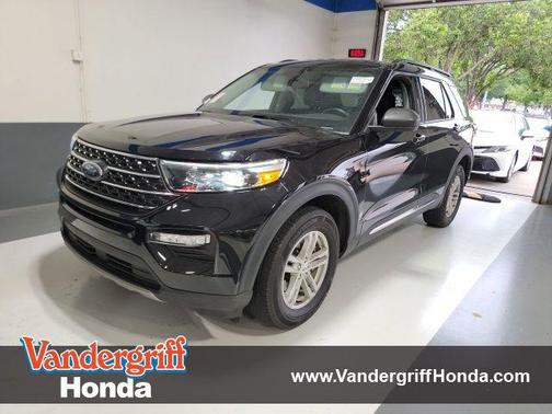 Agate Black Metallic 2022 Ford Explorer XLT