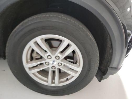 Agate Black Metallic 2022 Ford Explorer XLT