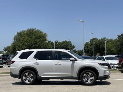Platinum White Pearl 2025 Honda Pilot EX-L