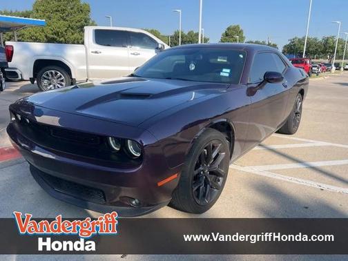 2020 Dodge Challenger SXT