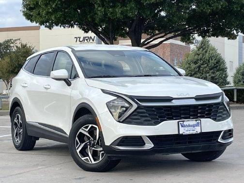 Snow White Pearl 2023 Kia Sportage LX