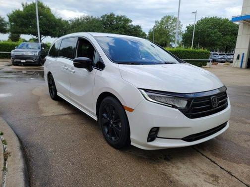 Platinum White Pearl 2024 Honda Odyssey Sport