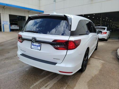 Platinum White Pearl 2024 Honda Odyssey Sport
