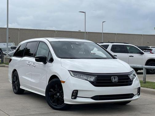 Platinum White Pearl 2024 Honda Odyssey Sport