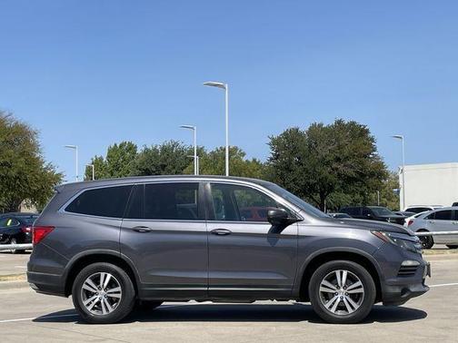 Modern Steel Metallic 2018 Honda Pilot EX-L