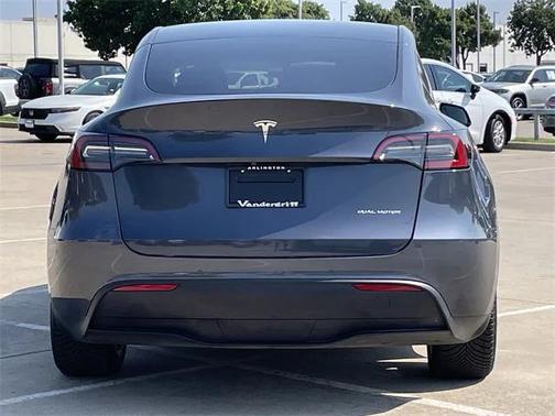 2022 Tesla Model Y Long Range Dual Motor All-Wheel Drive