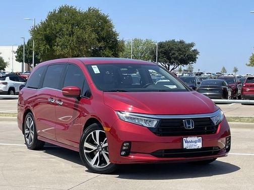 Green 2024 Honda Odyssey Touring