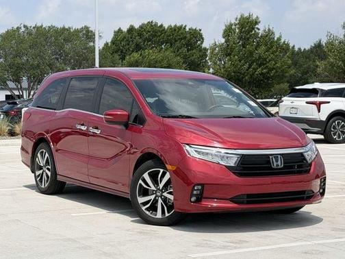 Green 2024 Honda Odyssey Touring