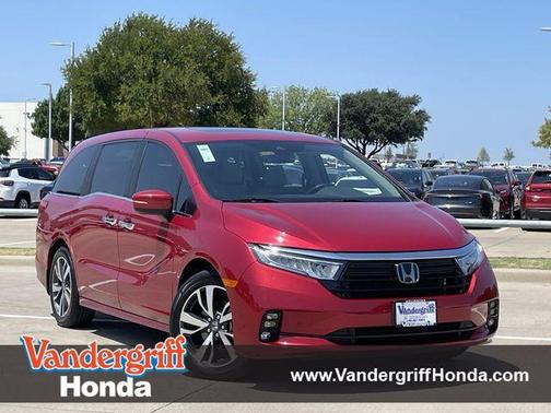 Green 2024 Honda Odyssey Touring