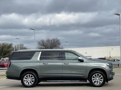 2023 Chevrolet Suburban Premier