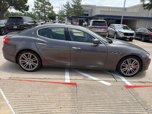 Grigio Metallo 2017 Maserati Ghibli S