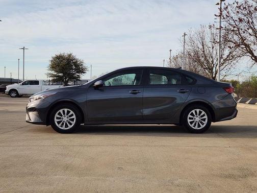 Gravity Gray 2024 Kia Forte LX