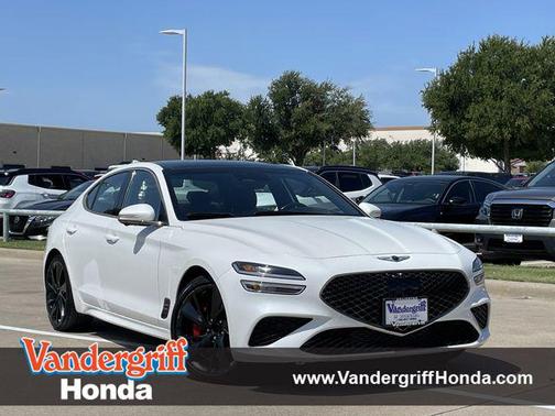 Uyuni White 2023 Genesis G70 3.3T AWD