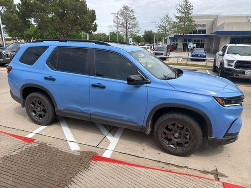 Diffused Sky Pearl 2025 Honda Pilot TrailSport