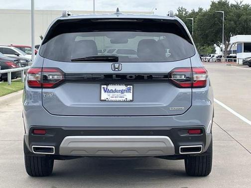 Sonic Gray Pearl 2025 Honda Pilot Touring 8-Passenger