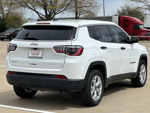 Bright White Clearcoat 2025 Jeep Compass Sport
