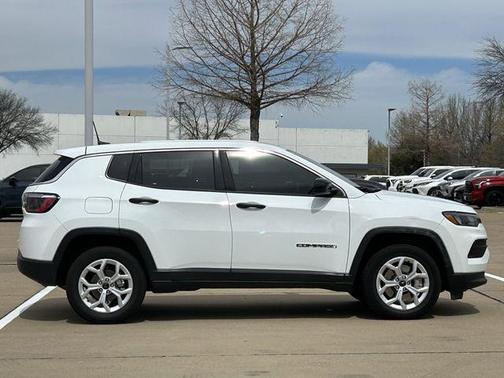 Bright White Clearcoat 2025 Jeep Compass Sport
