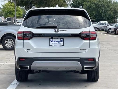 2025 Honda Pilot Touring 8-Passenger