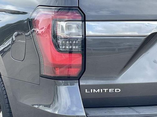 Magnetic 2018 Ford Expedition Limited