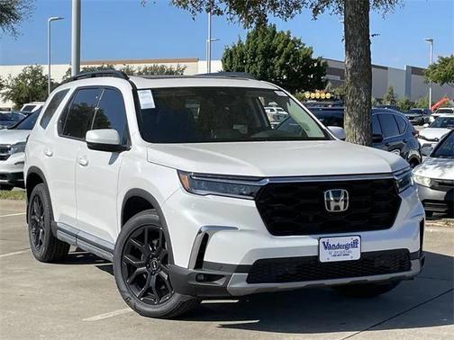 2025 Honda Pilot Touring 8-Passenger