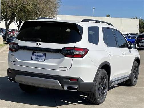 2025 Honda Pilot Touring 8-Passenger