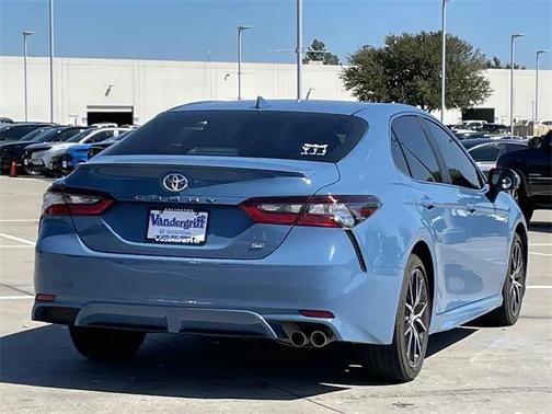 2024 Toyota Camry SE