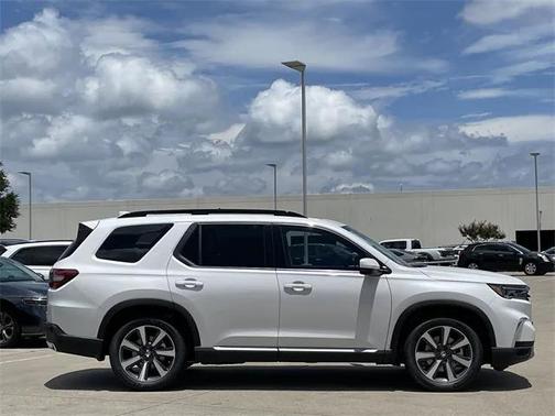2025 Honda Pilot Touring 8-Passenger