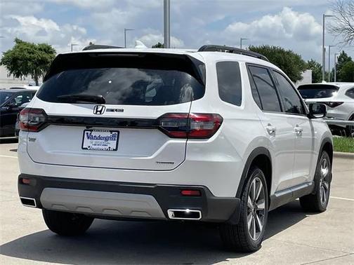 2025 Honda Pilot Touring 8-Passenger