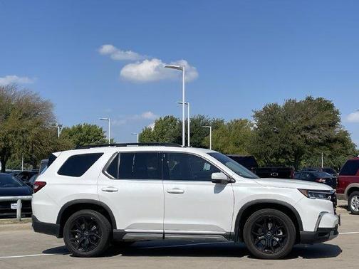 Platinum White Pearl 2025 Honda Pilot Touring 8-Passenger