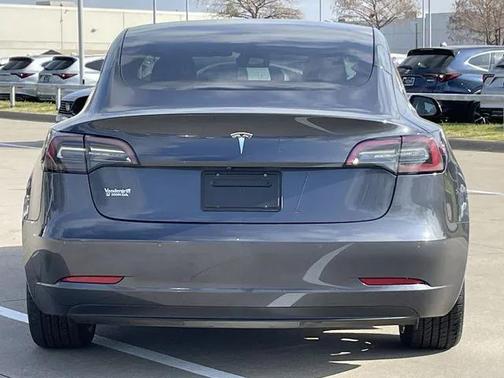 2022 Tesla Model 3 Standard Range